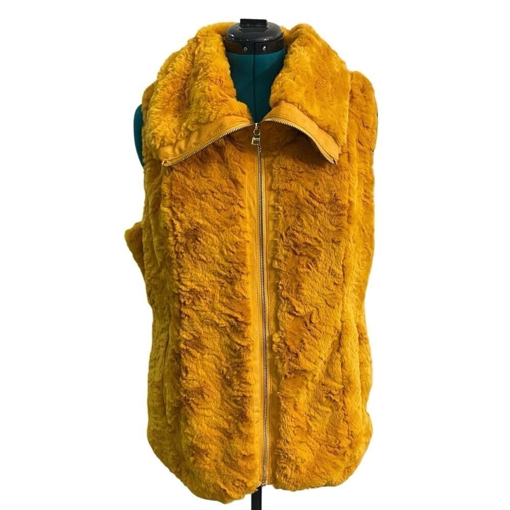 Marc New York Andrew Marc Faux Fur Vest XL Goldenrod Zip Soft Luxe NWOT OldMoney